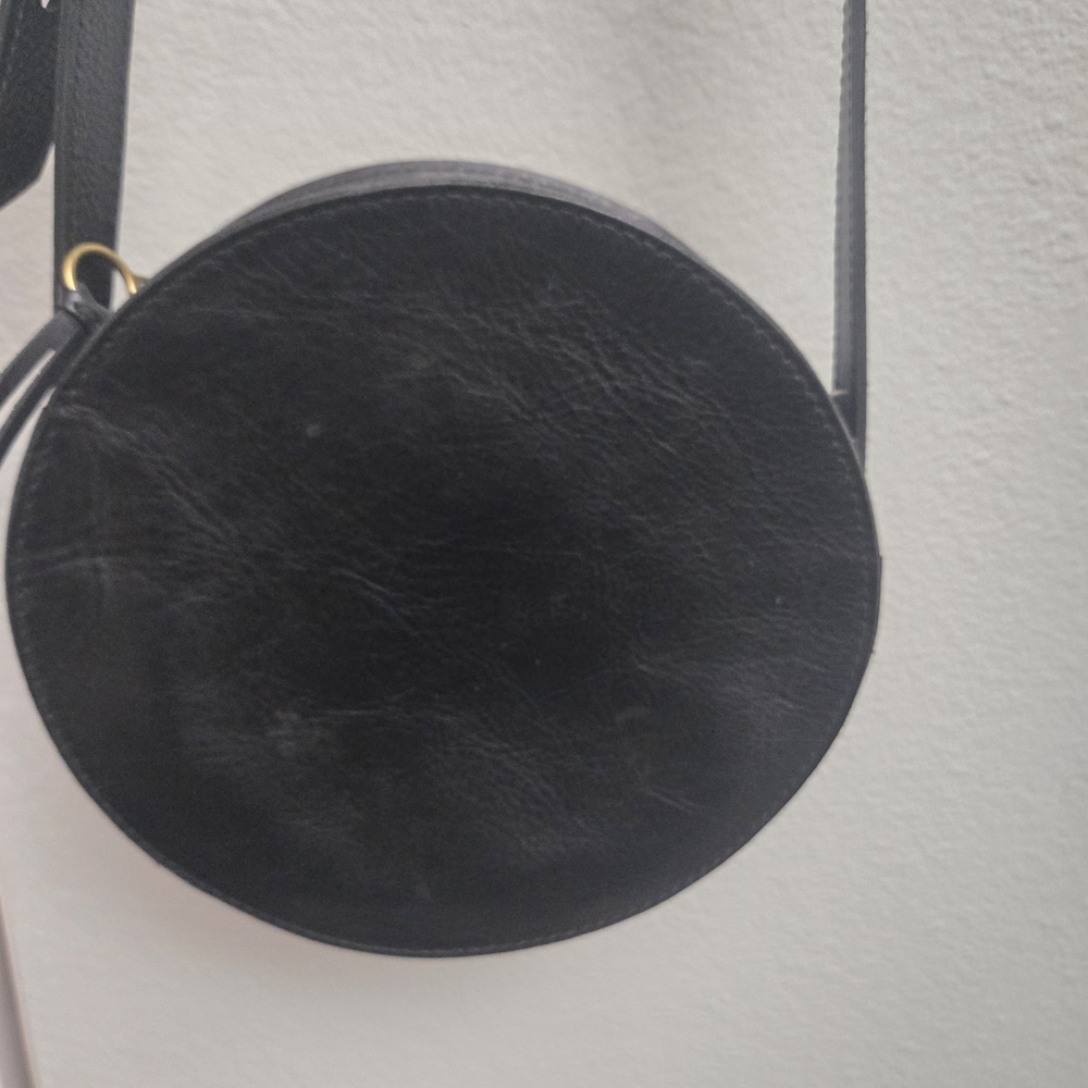 Madewell Black Round Crossbody Bag - Picture 5 of 6